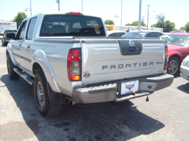 Nissan Frontier 2004 photo 22