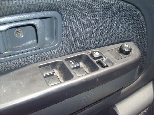 Nissan Frontier 2004 photo 35