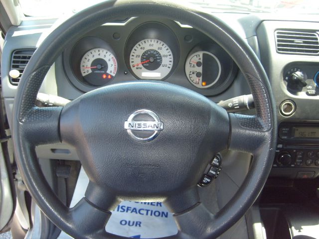 Nissan Frontier 2004 photo 39