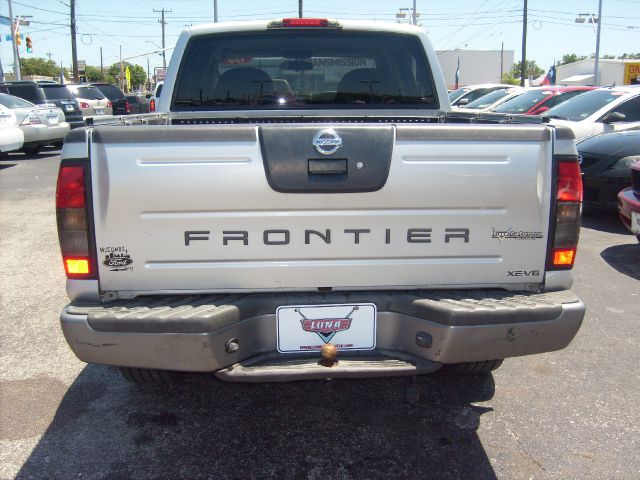 Nissan Frontier 2004 photo 5