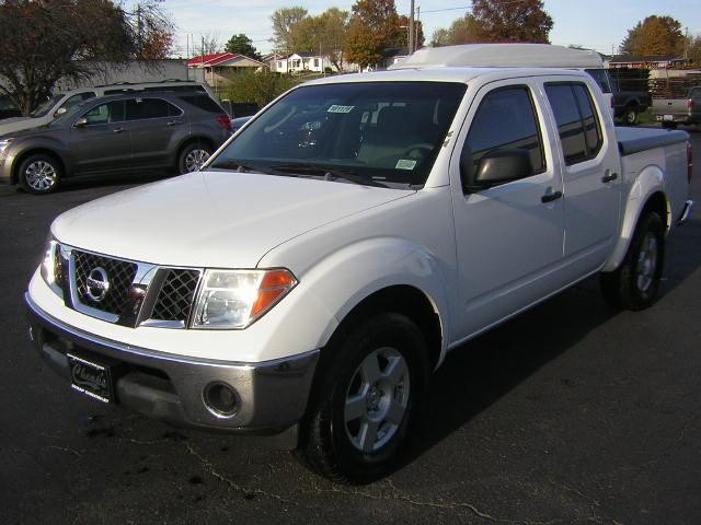 Nissan Frontier SE Pickup