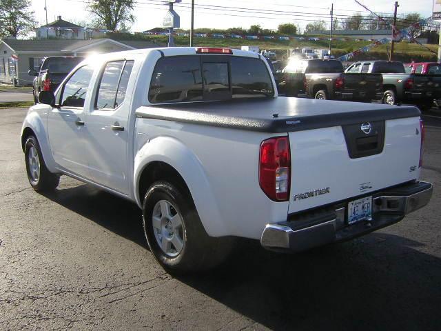 Nissan Frontier 2005 photo 1