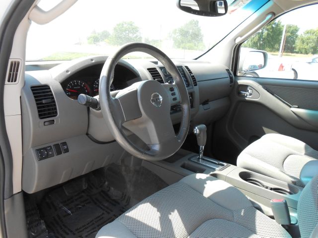 Nissan Frontier 2005 photo 1