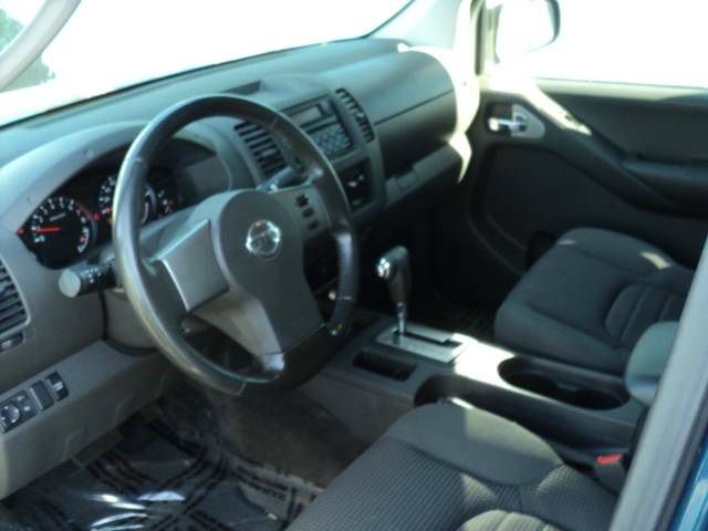 Nissan Frontier 2005 photo 3