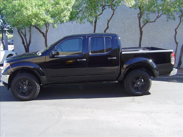 Nissan Frontier 2005 photo 1