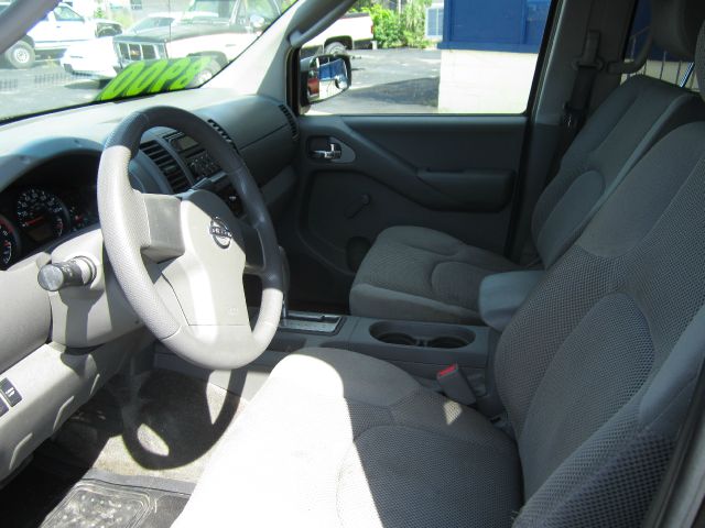 Nissan Frontier 2005 photo 4