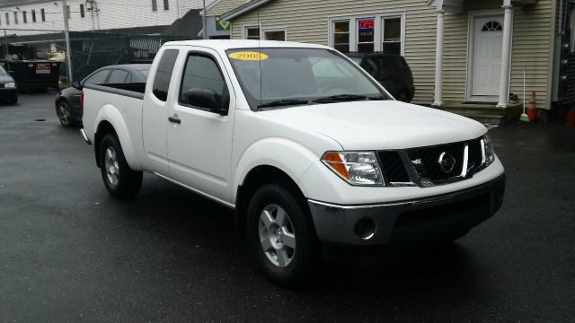 Nissan Frontier 2005 photo 1