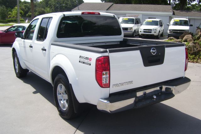 Nissan Frontier 2005 photo 1