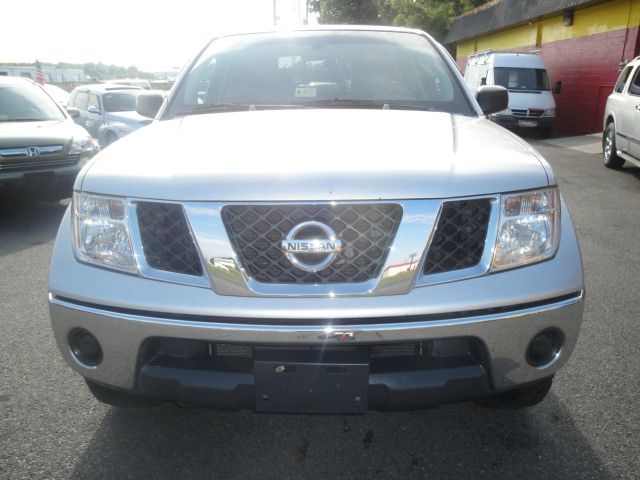 Nissan Frontier 2005 photo 1