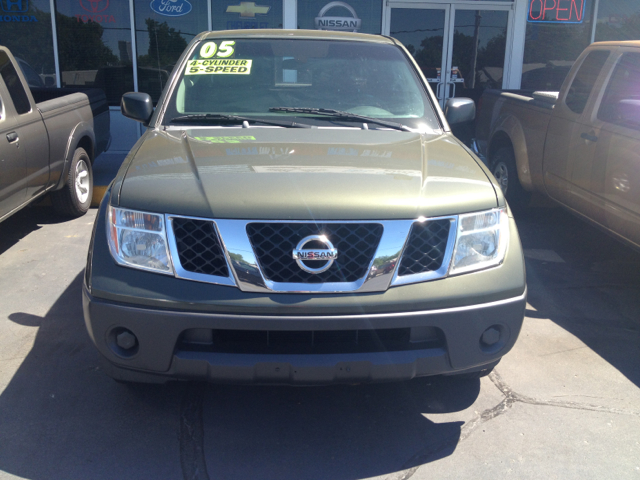 Nissan Frontier 2005 photo 3