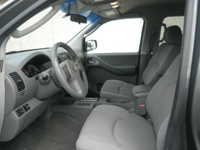 Nissan Frontier 2005 photo 11