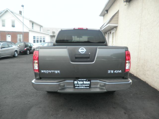 Nissan Frontier 2005 photo 24