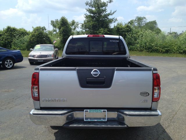 Nissan Frontier 2005 photo 16