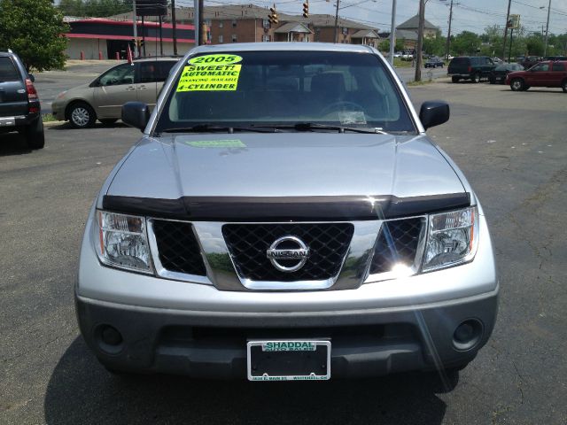 Nissan Frontier 2005 photo 25