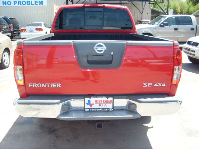 Nissan Frontier 2005 photo 4