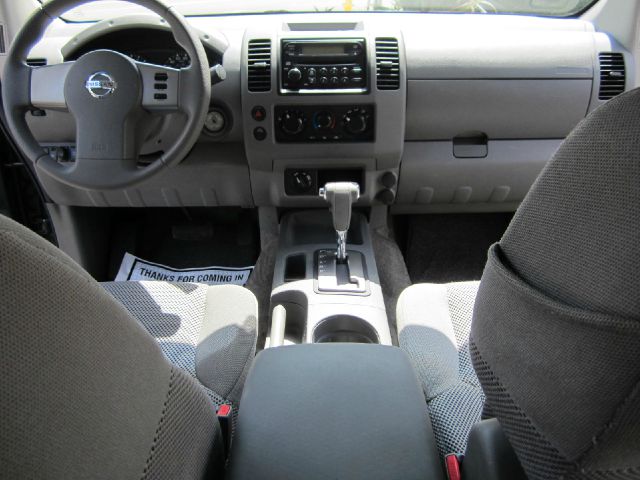 Nissan Frontier 2005 photo 7