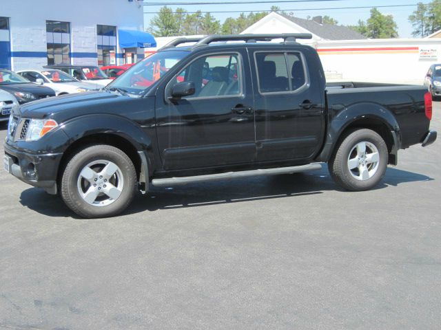 Nissan Frontier 2005 photo 2