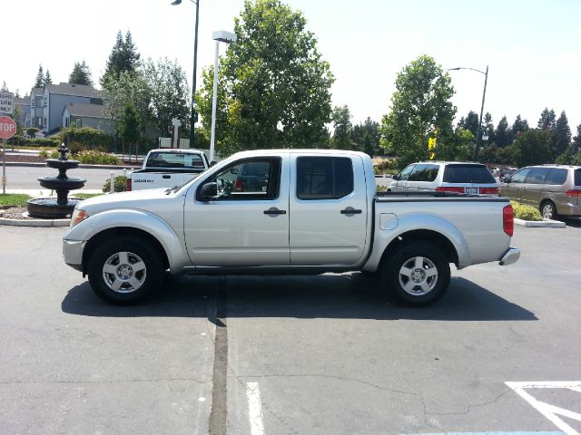 Nissan Frontier SLE Z71 Crew Cab Short Bed 4X4 Pickup Truck