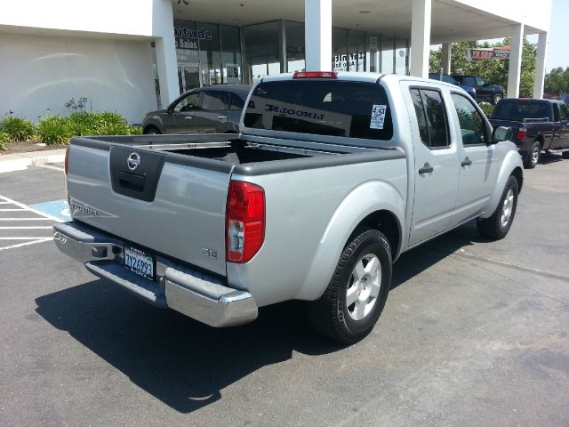 Nissan Frontier 2005 photo 1