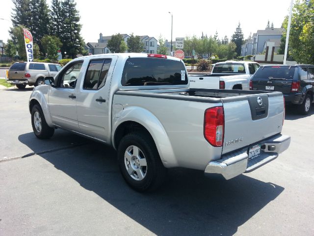 Nissan Frontier 2005 photo 4