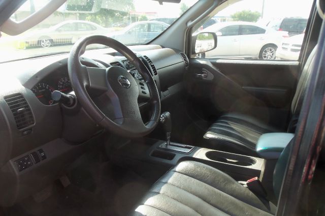 Nissan Frontier 2005 photo 1