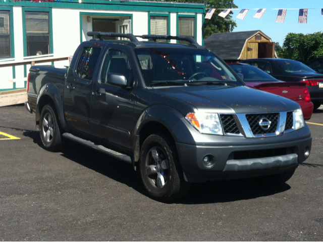 Nissan Frontier GLS Touring A/T Pickup Truck