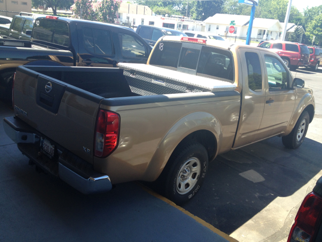 Nissan Frontier SE 2WD Pickup Truck