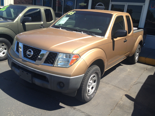 Nissan Frontier 2005 photo 1