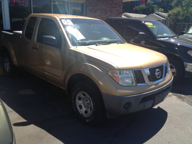 Nissan Frontier 2005 photo 4