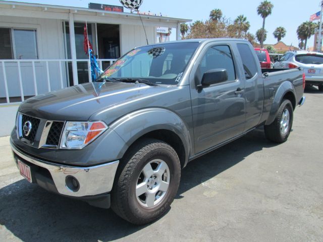 Nissan Frontier 2005 photo 1