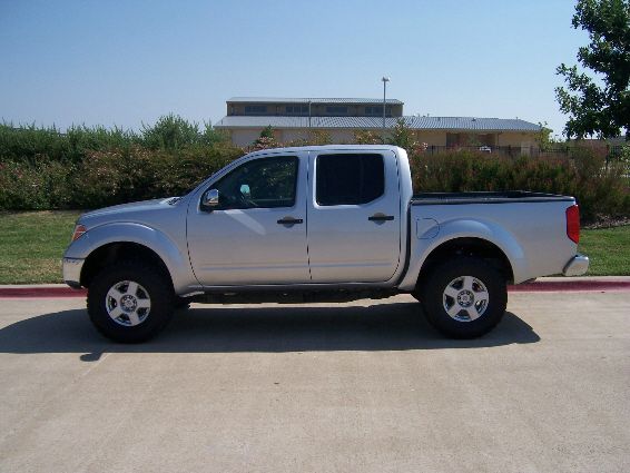 Nissan Frontier 2006 photo 2