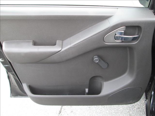 Nissan Frontier 2006 photo 3