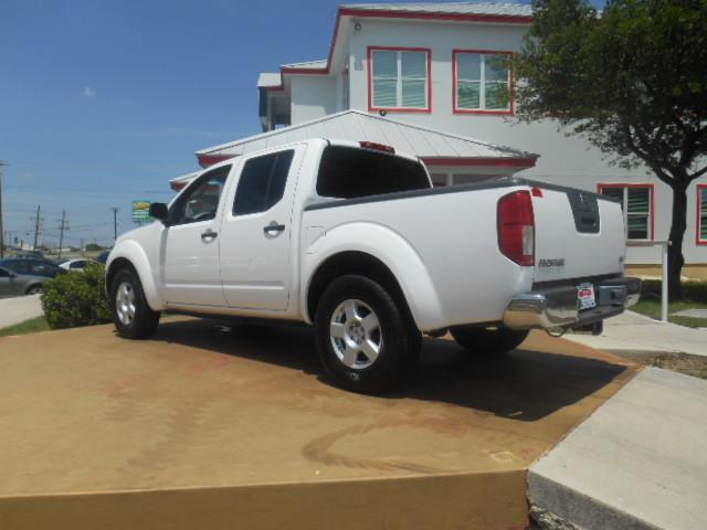 Nissan Frontier 2006 photo 2