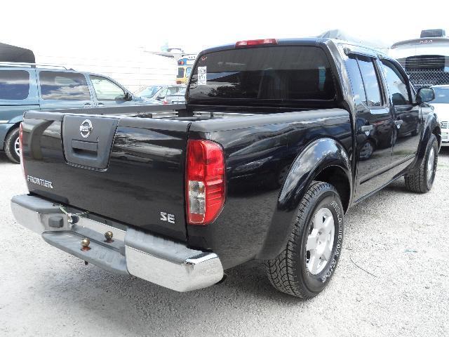 Nissan Frontier 2006 photo 2