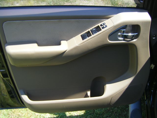 Nissan Frontier 2006 photo 3