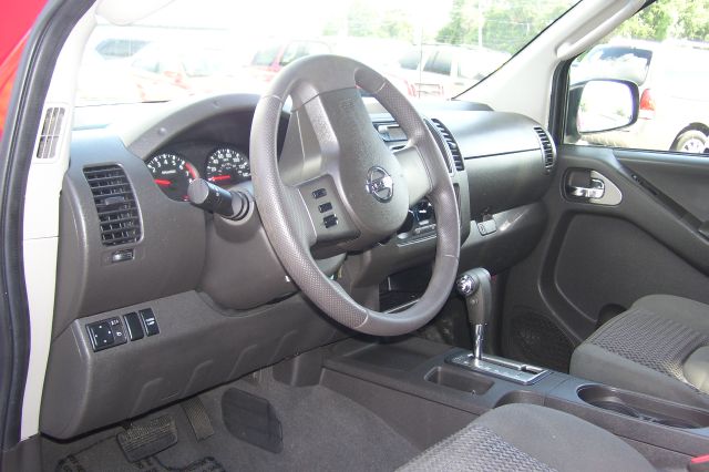 Nissan Frontier 2006 photo 8