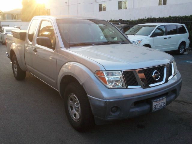 Nissan Frontier SE 2WD Pickup Truck