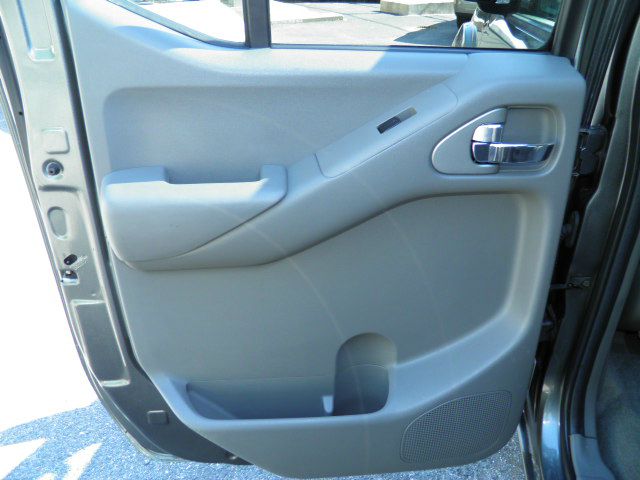 Nissan Frontier 2006 photo 1