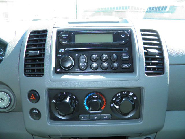 Nissan Frontier 2006 photo 22