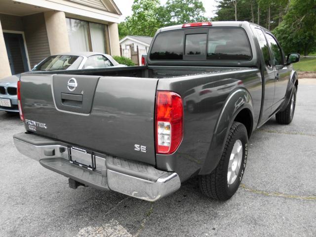 Nissan Frontier 2006 photo 2