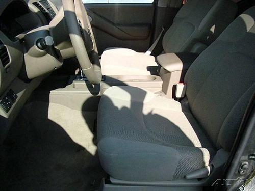 Nissan Frontier 2007 photo 1