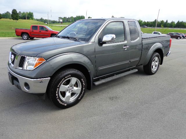 Nissan Frontier 2007 photo 2