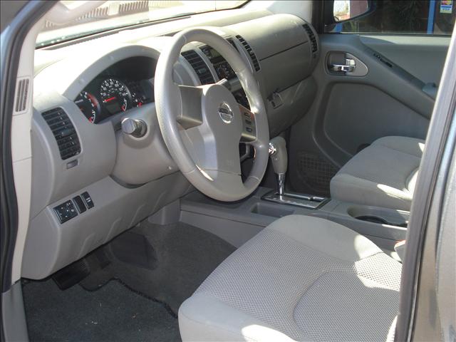 Nissan Frontier 2007 photo 2