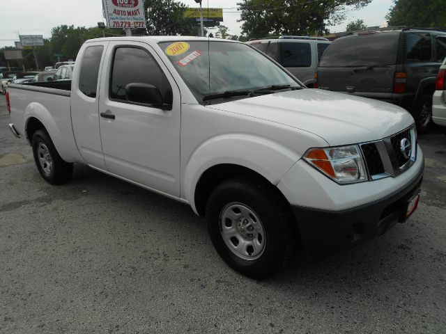 Nissan Frontier 2007 photo 2