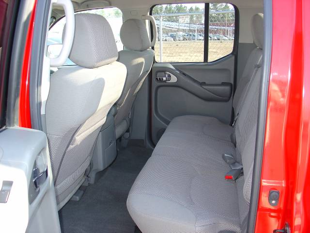 Nissan Frontier 2007 photo 3