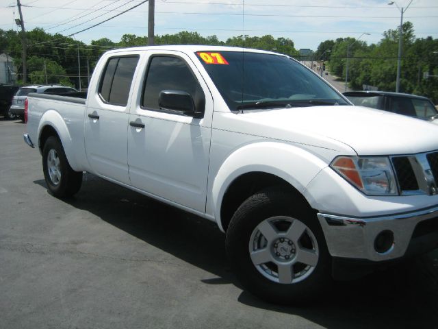 Nissan Frontier 2007 photo 2