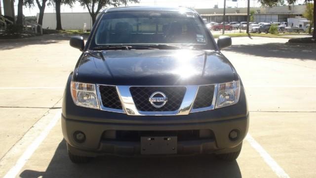 Nissan Frontier 2007 photo 2