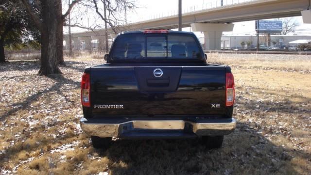 Nissan Frontier 2007 photo 2