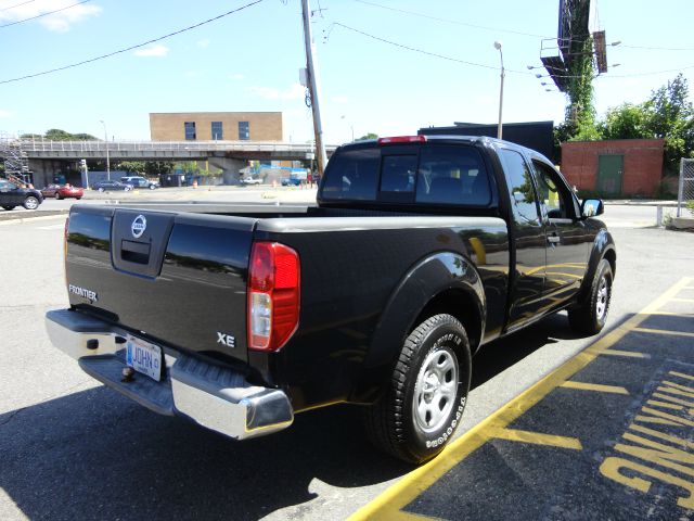 Nissan Frontier 2007 photo 2