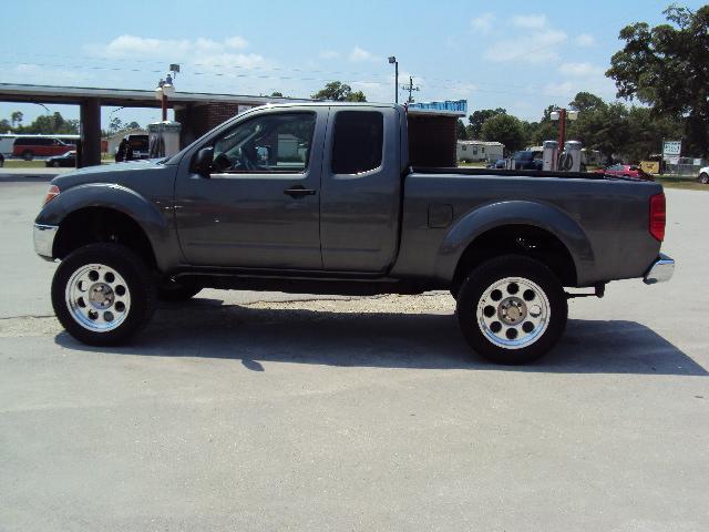 Nissan Frontier 2007 photo 2